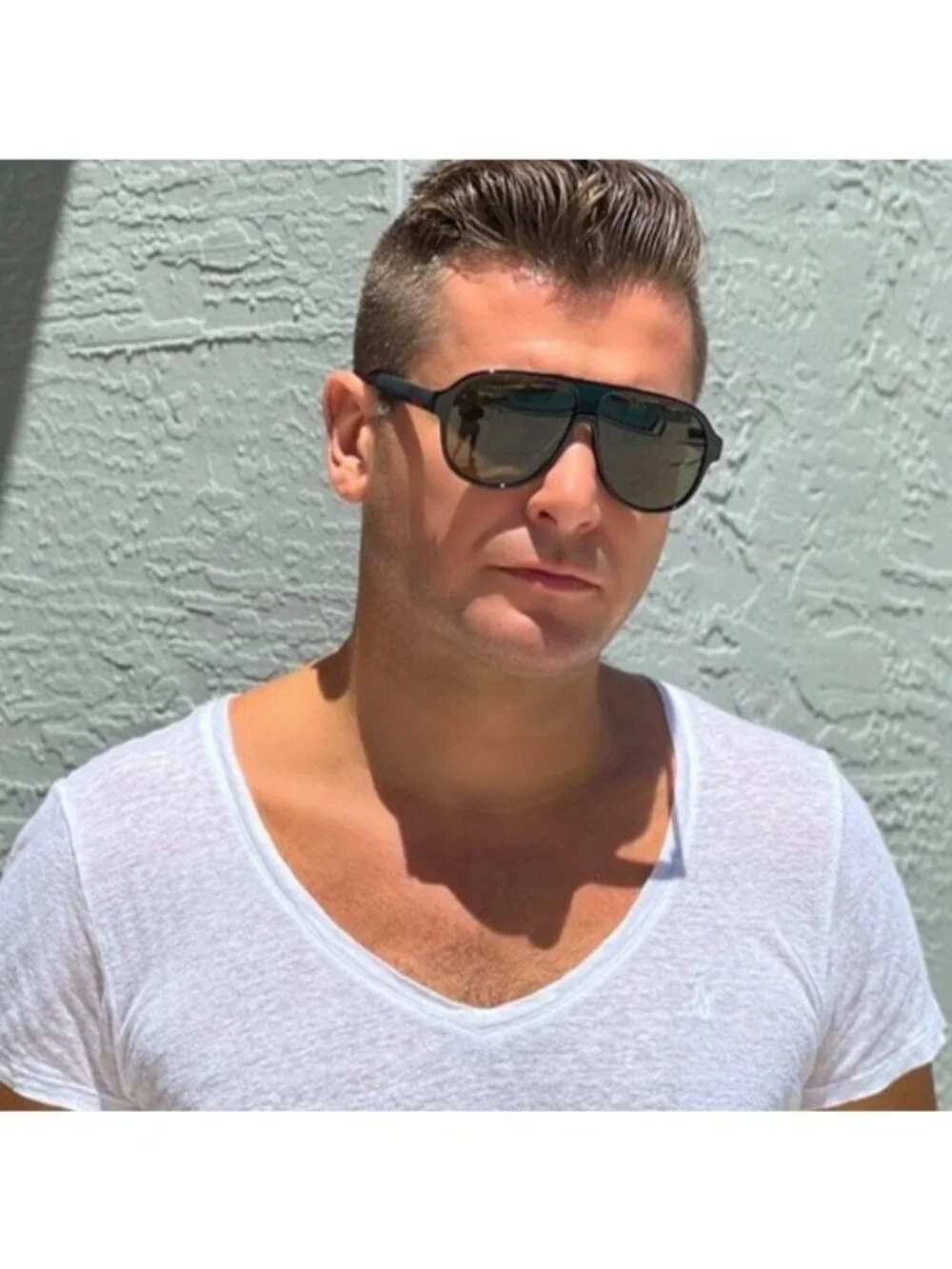 Gucci GG0009S 001 Sunglasses Black Aviator Frame, Green Lenses